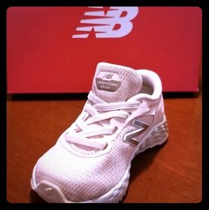 Infant girls New Balance sneakers